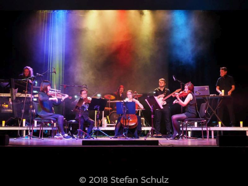 Julia mit Picture Palace Music