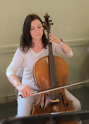 Erwachsene beim Unterricht