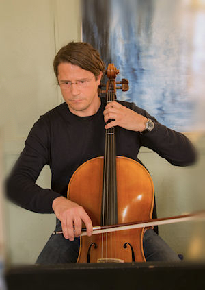 Erwachsene beim Unterricht